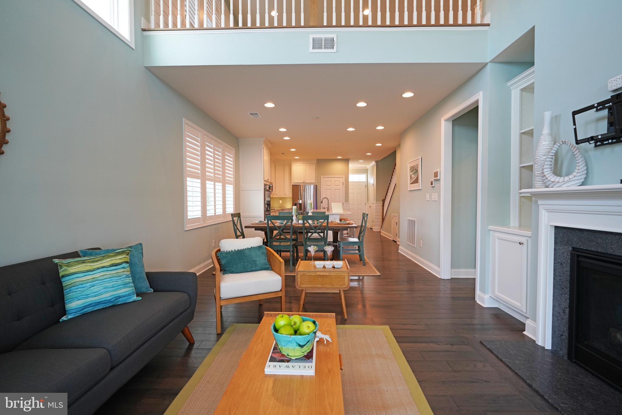 GOVERNORS - Residential