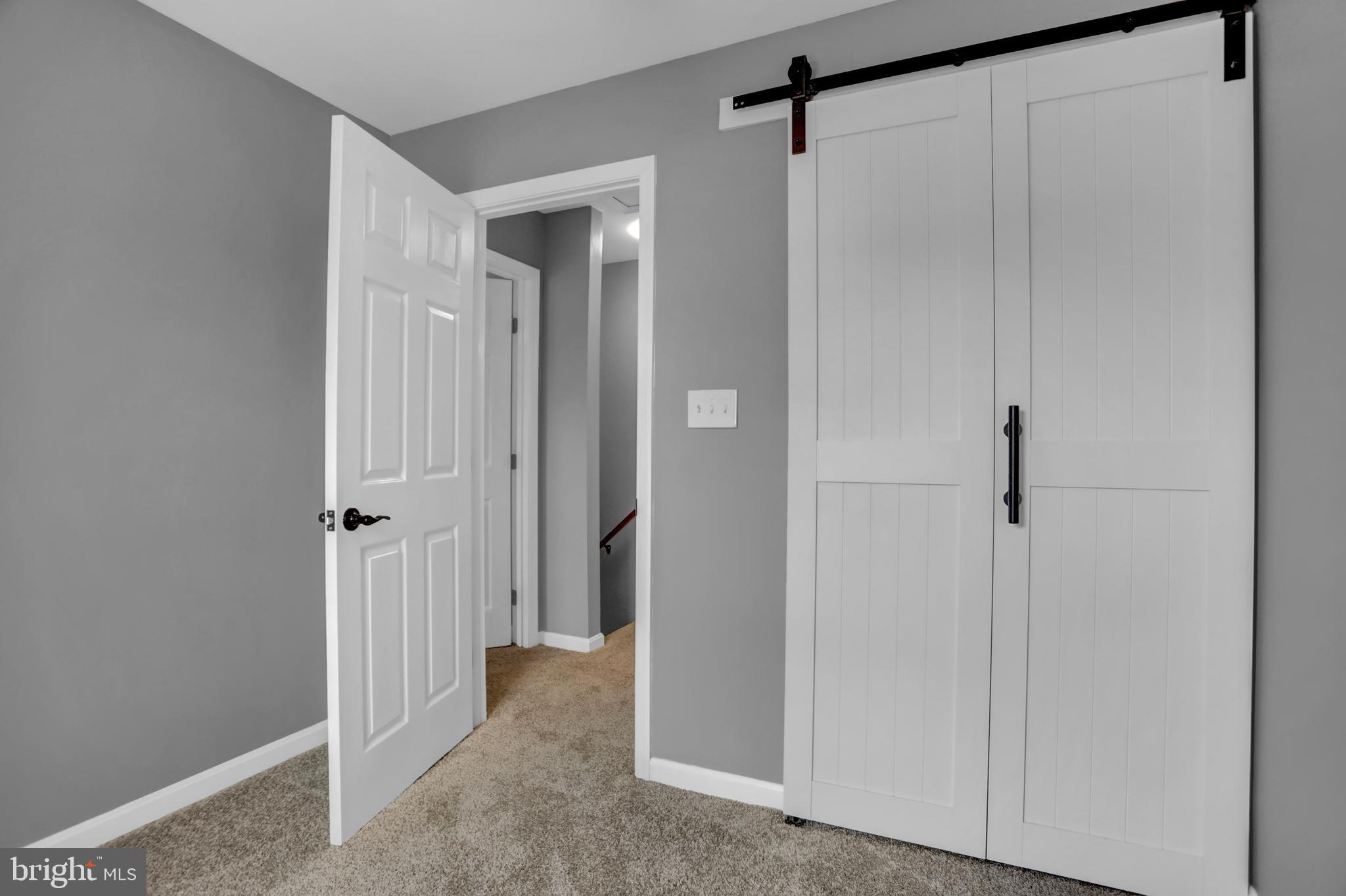 WOODSDALE MANOR - Residential