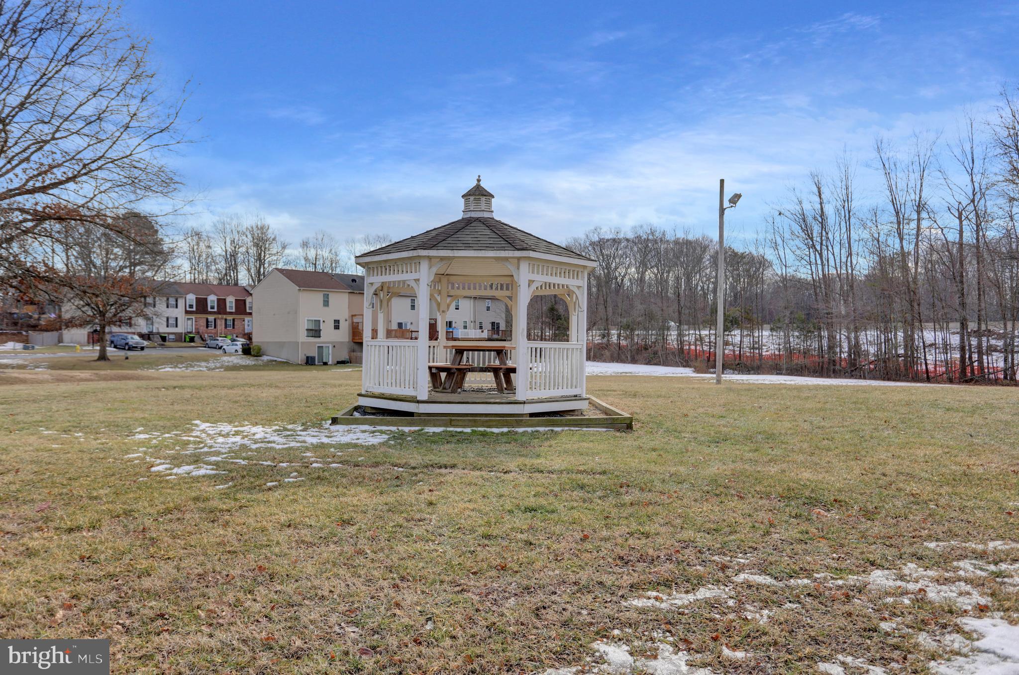 WOODSDALE MANOR - Residential