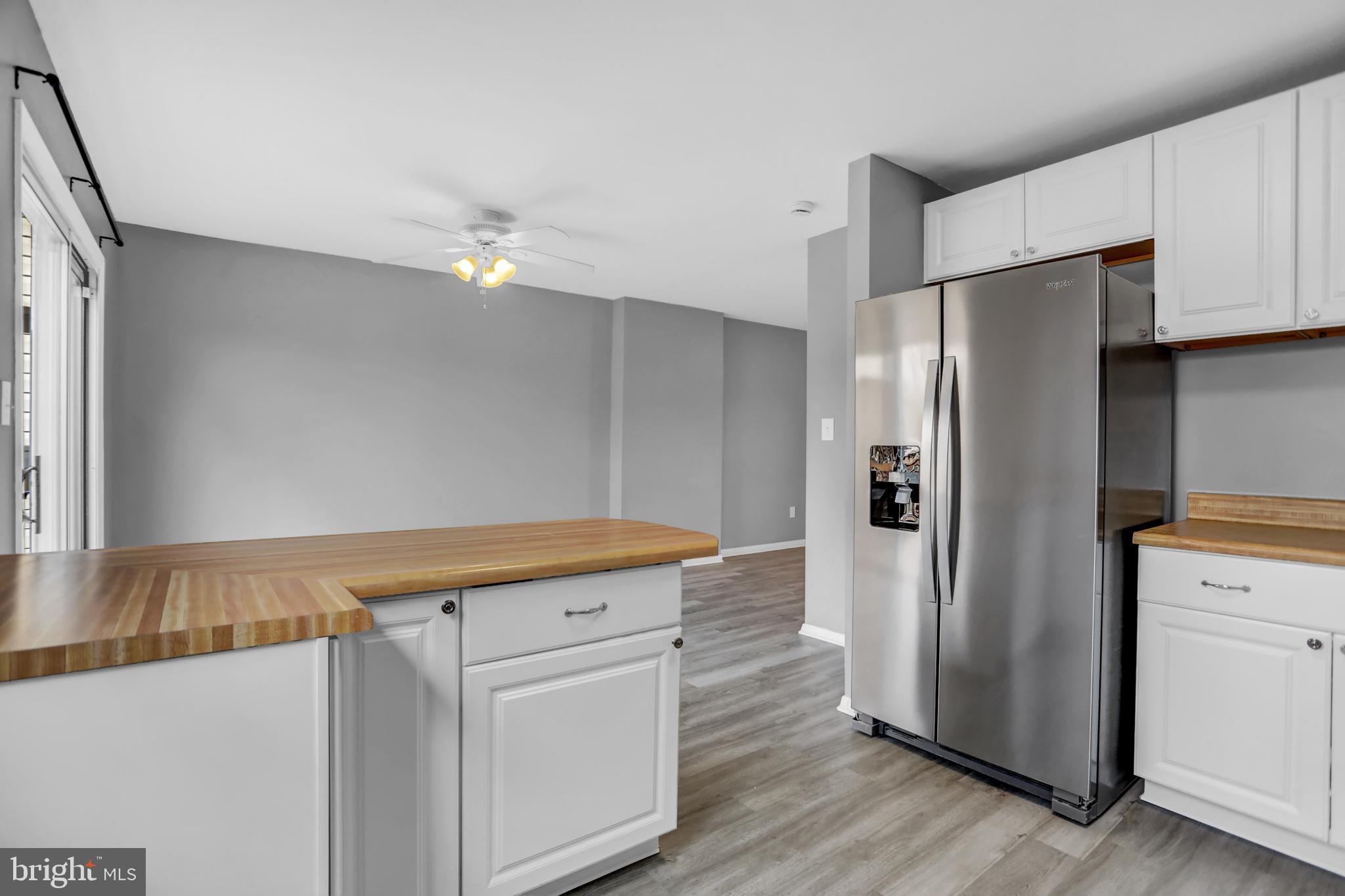 WOODSDALE MANOR - Residential