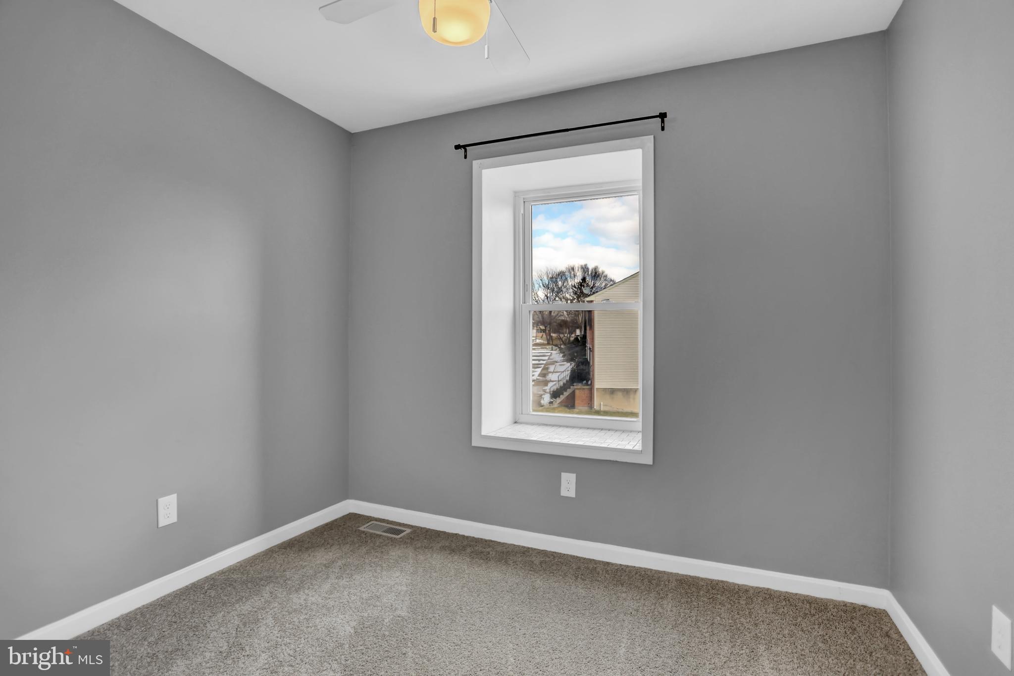 WOODSDALE MANOR - Residential