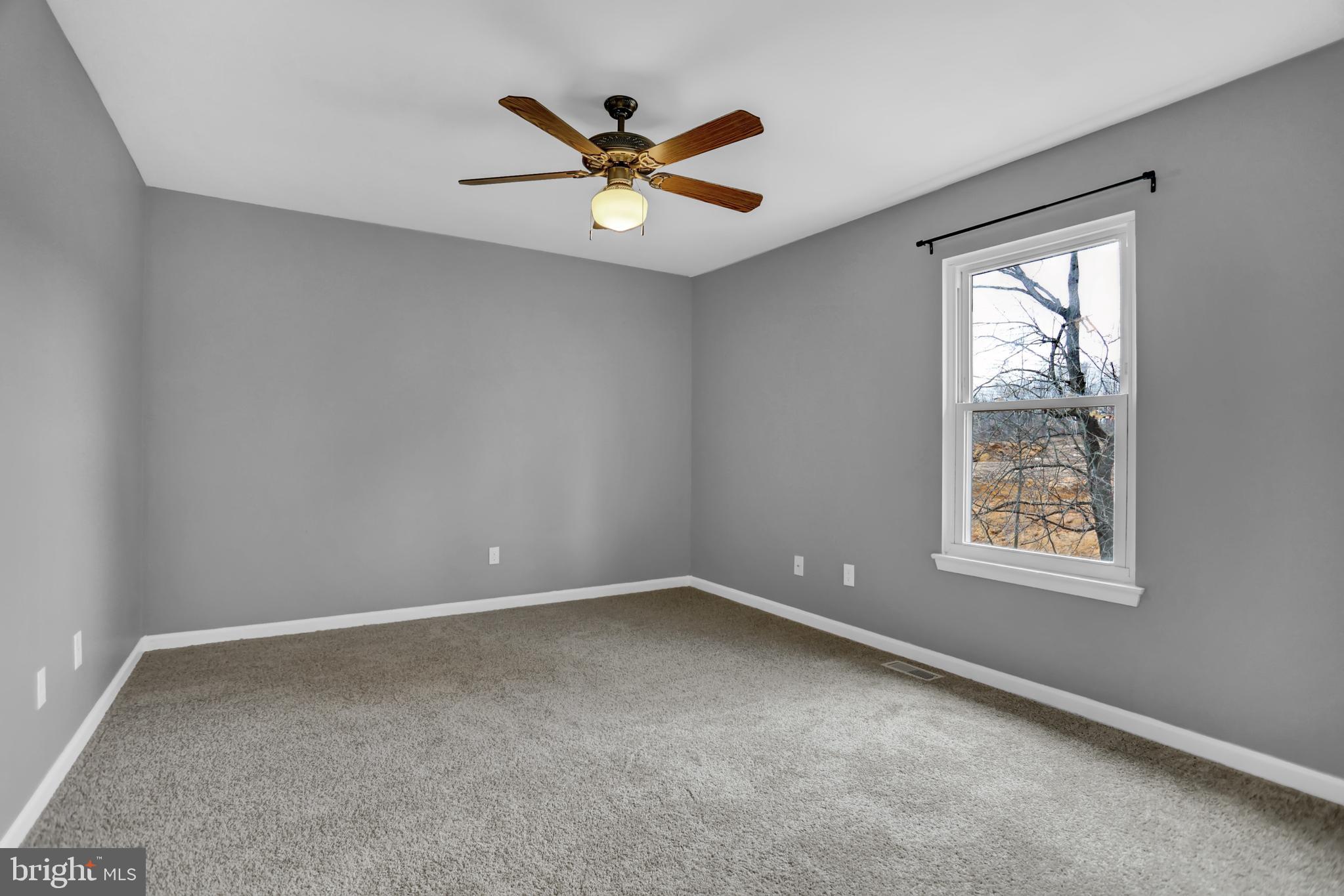 WOODSDALE MANOR - Residential