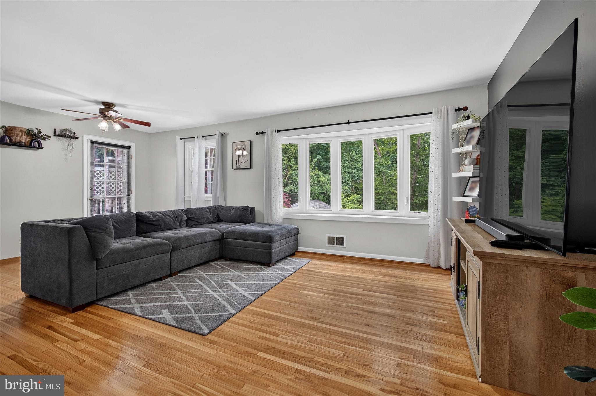5621 RAVENEL LANE