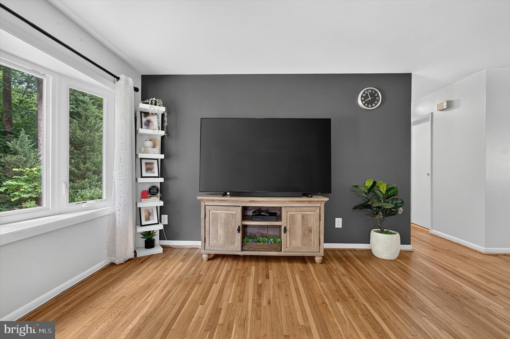 5621 RAVENEL LANE