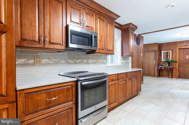 FAYETTEVILLE - Residential