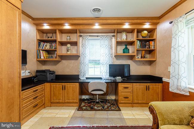 FAYETTEVILLE - Residential