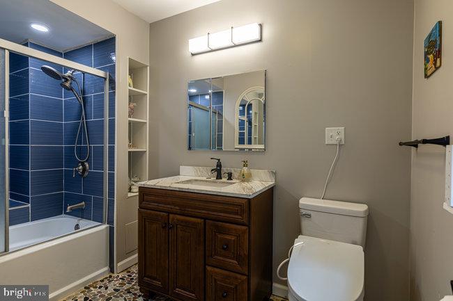 FAYETTEVILLE - Residential