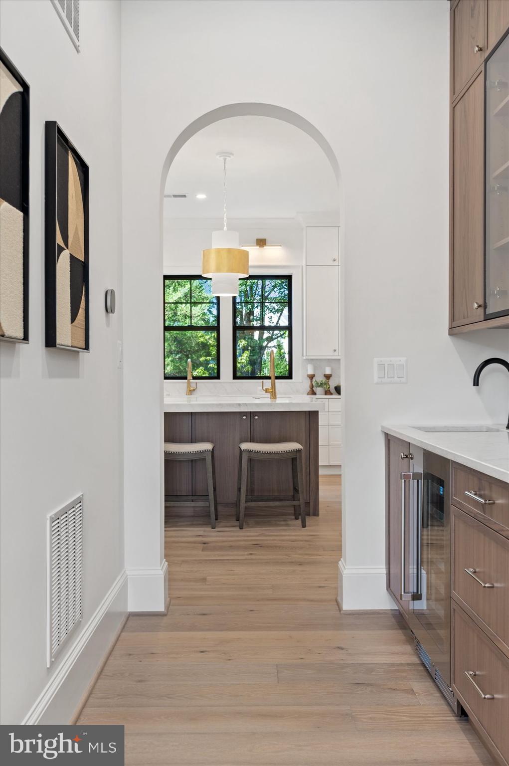 JAMESTOWN VILLAGE - Residential