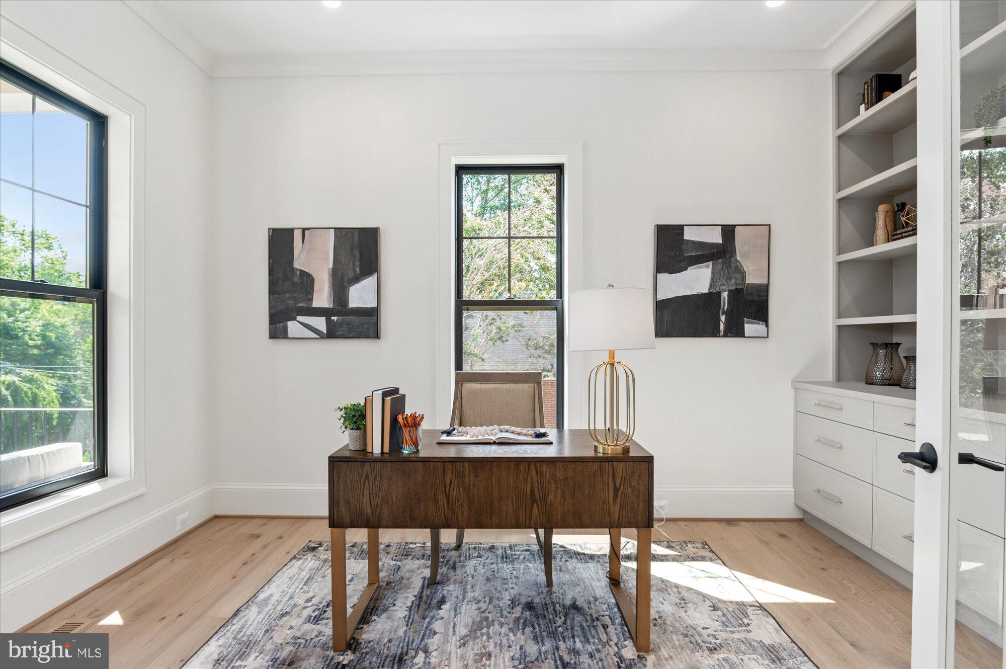 JAMESTOWN VILLAGE - Residential