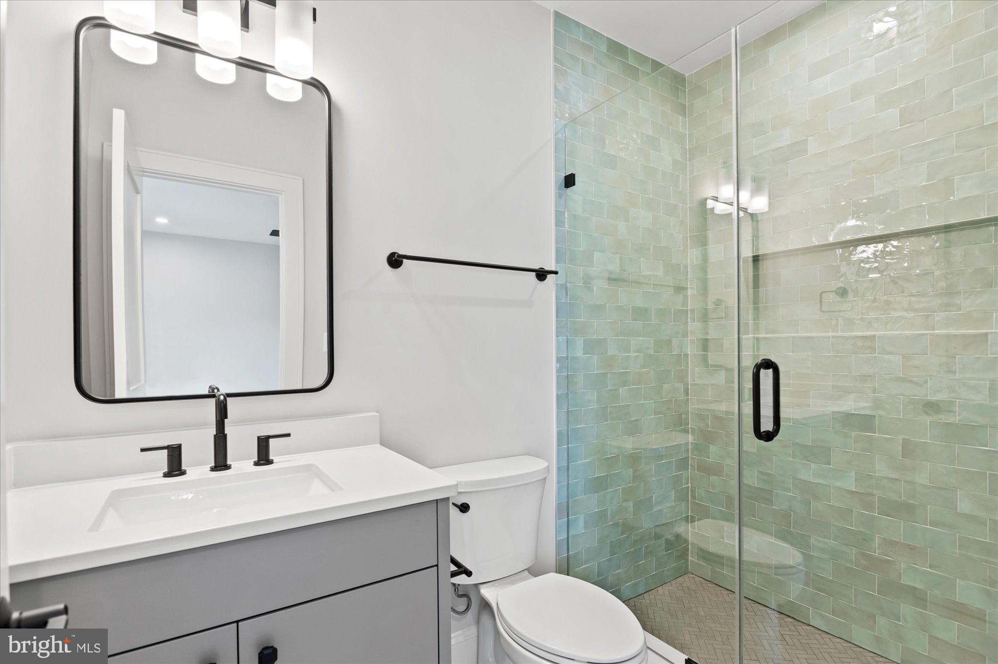 JAMESTOWN VILLAGE - Residential