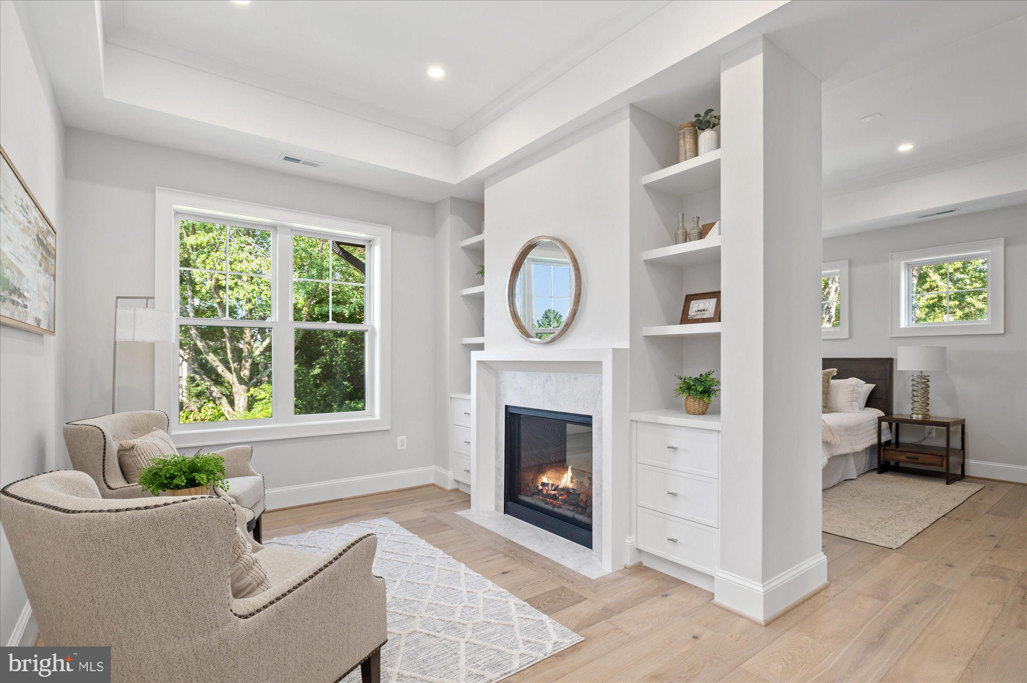 JAMESTOWN VILLAGE - Residential