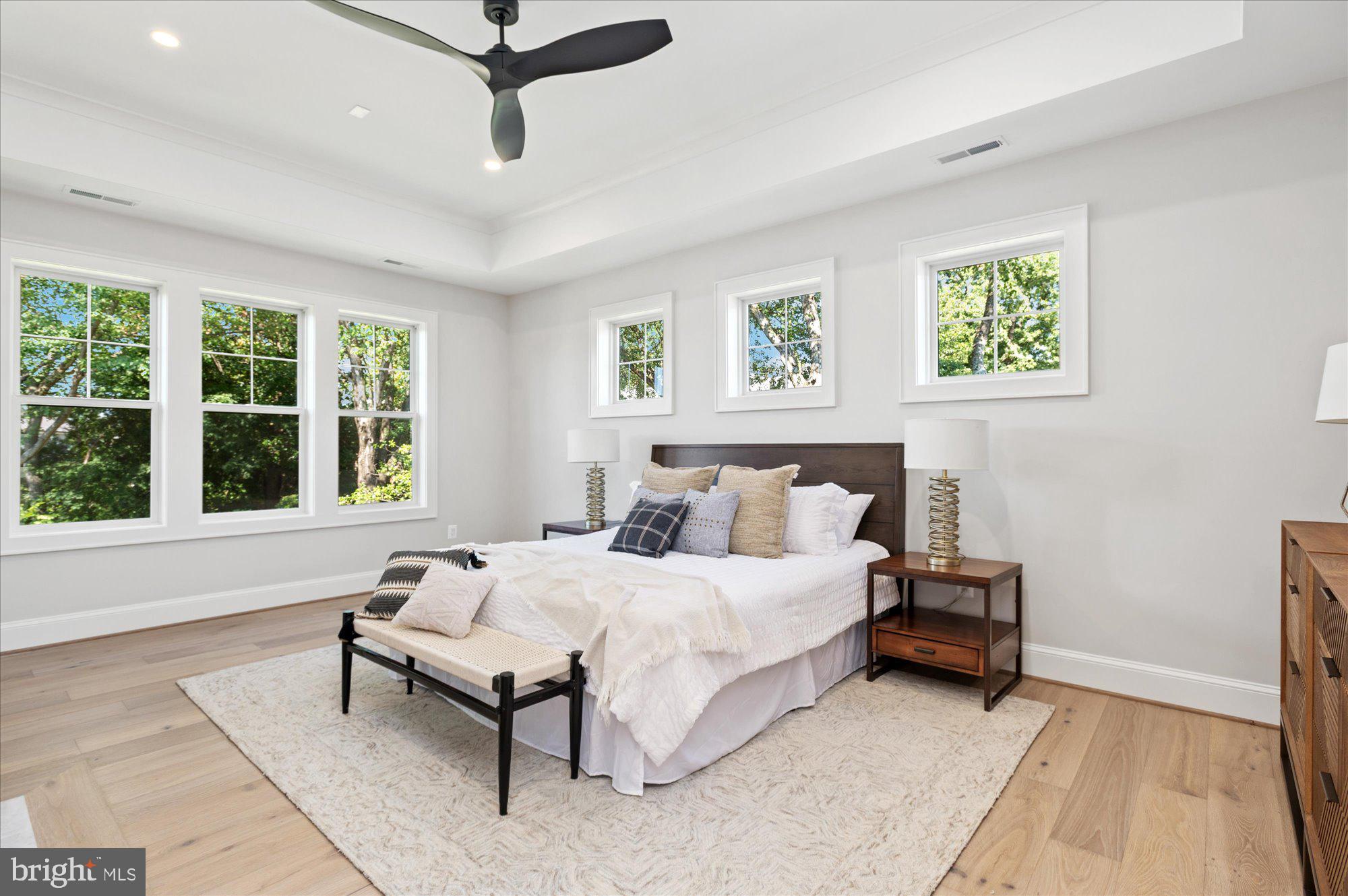 JAMESTOWN VILLAGE - Residential