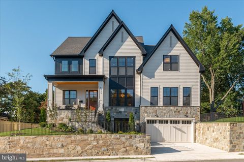4911 37TH STREET N ARLINGTON VA 22207