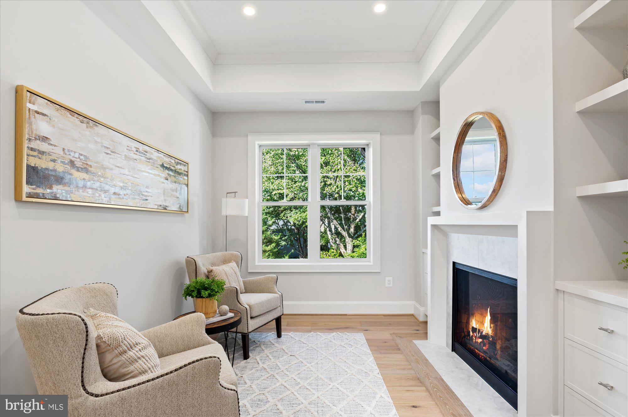 JAMESTOWN VILLAGE - Residential