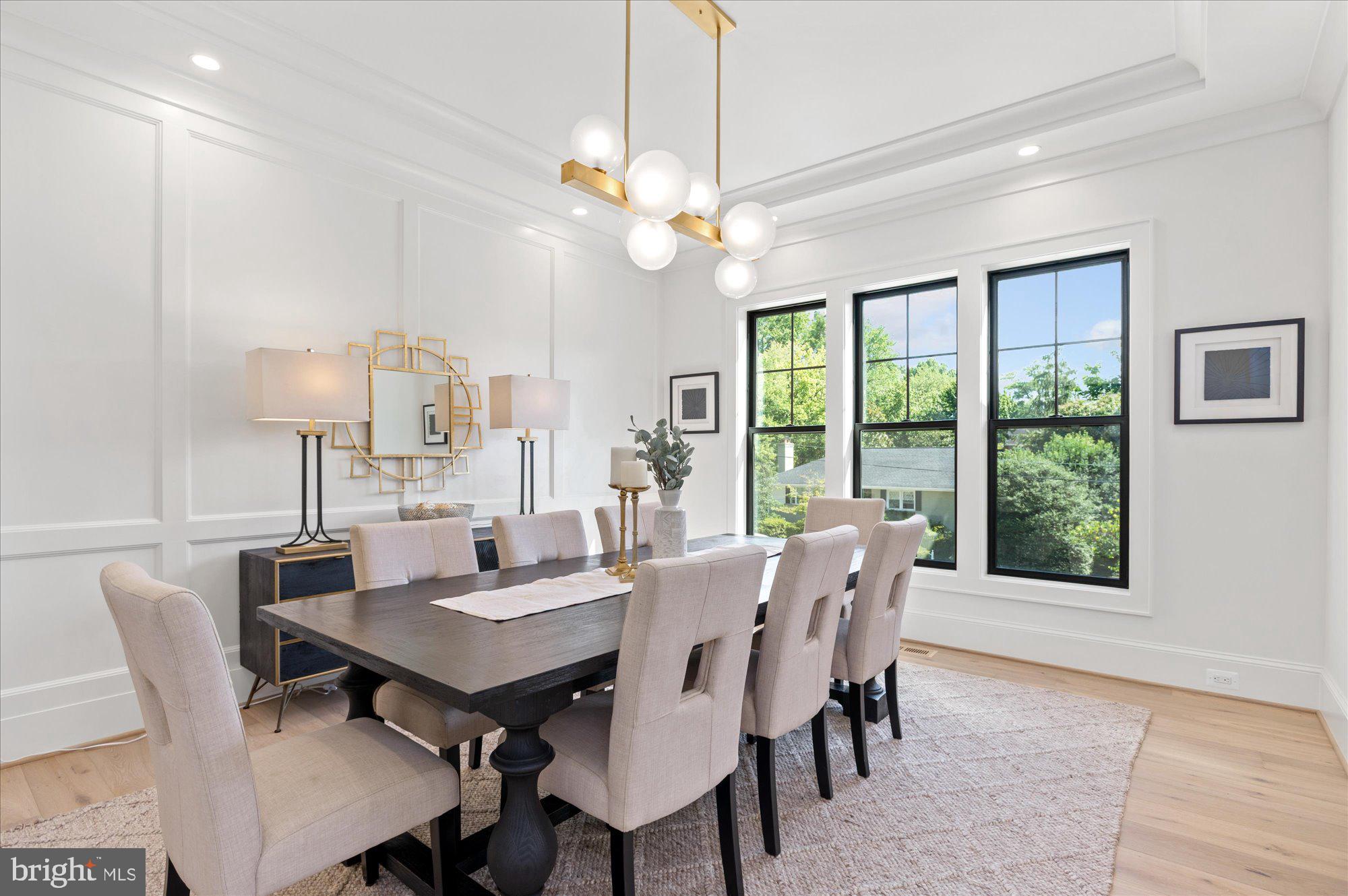 JAMESTOWN VILLAGE - Residential