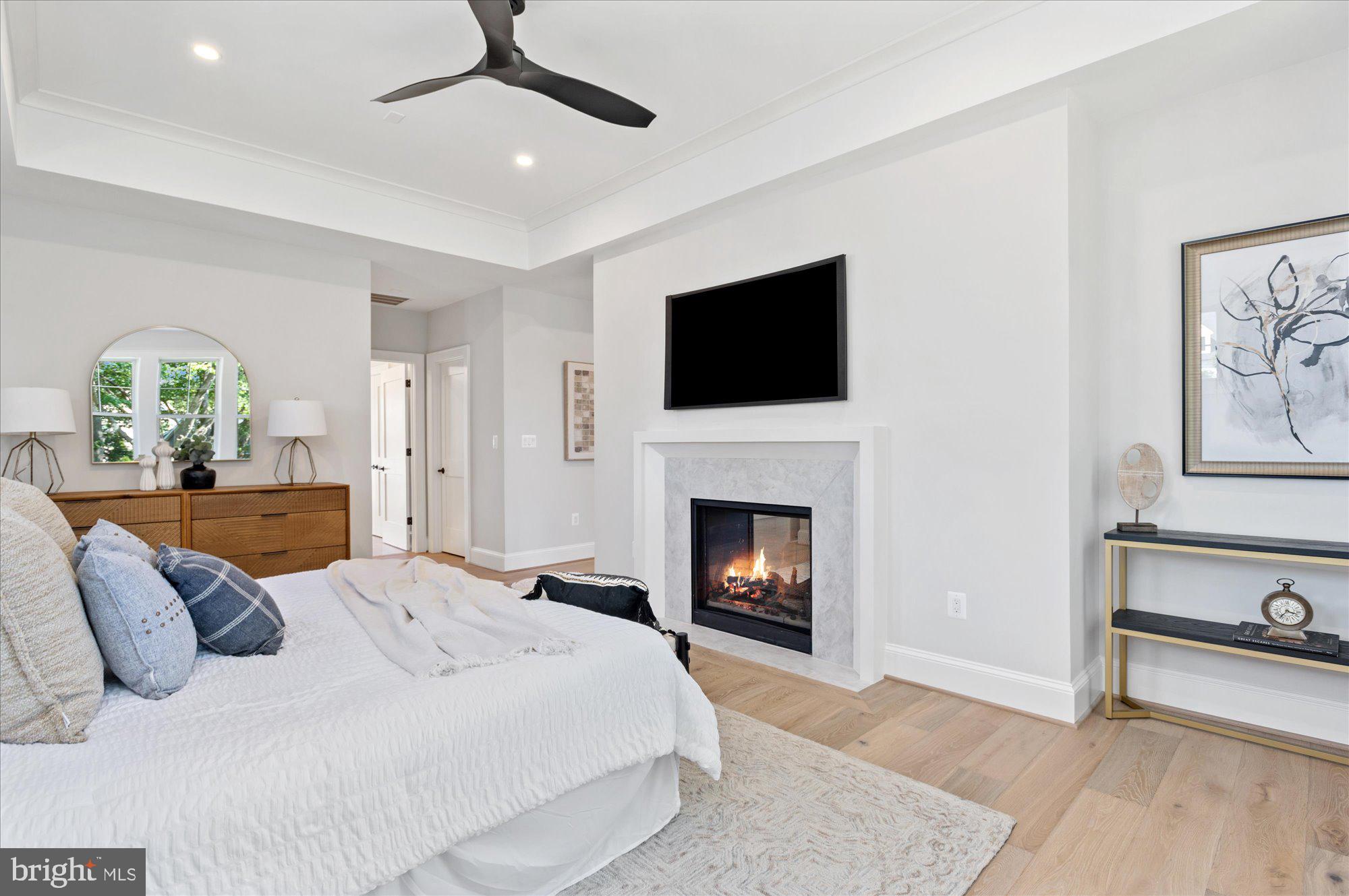 JAMESTOWN VILLAGE - Residential