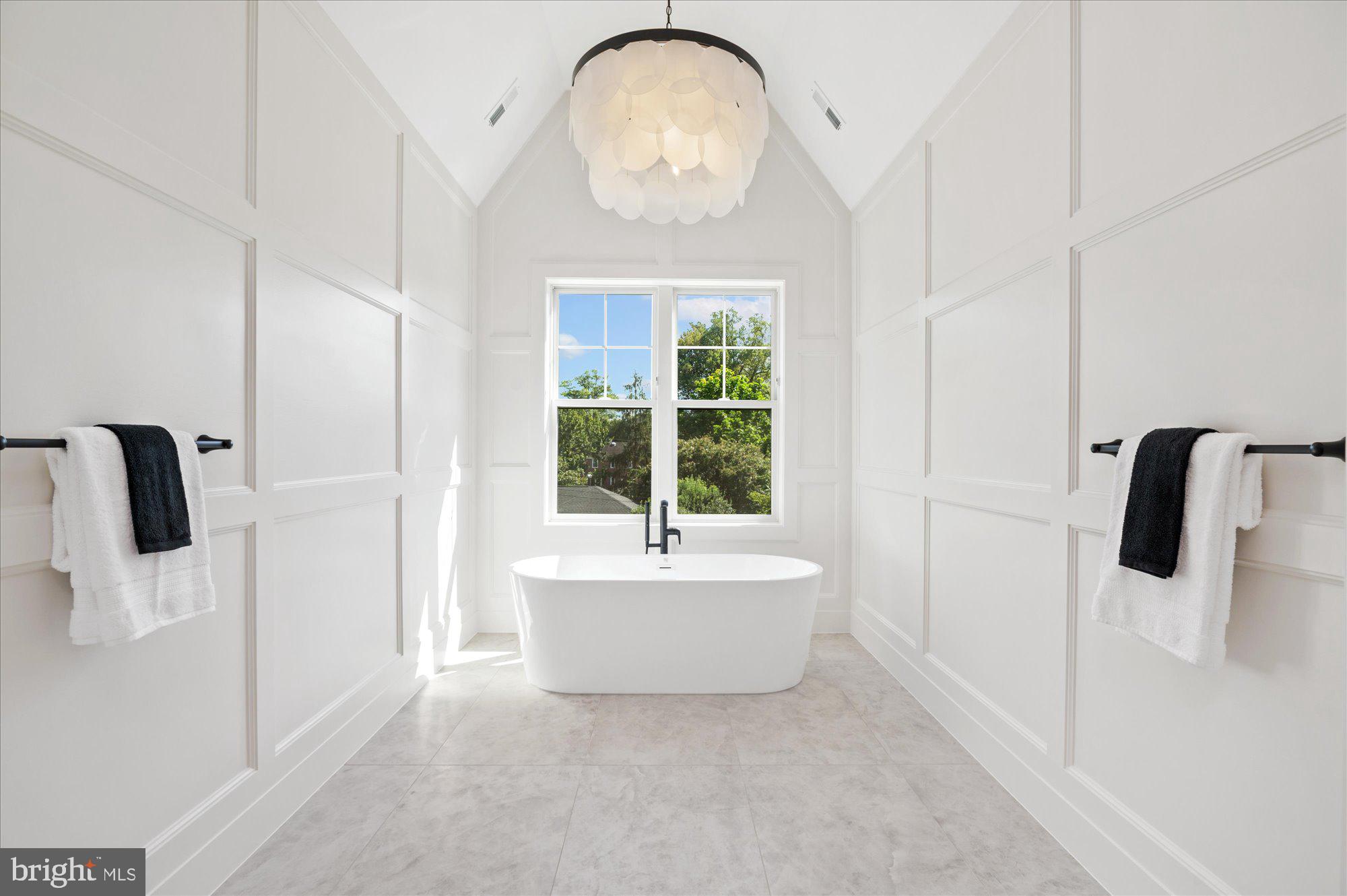 JAMESTOWN VILLAGE - Residential