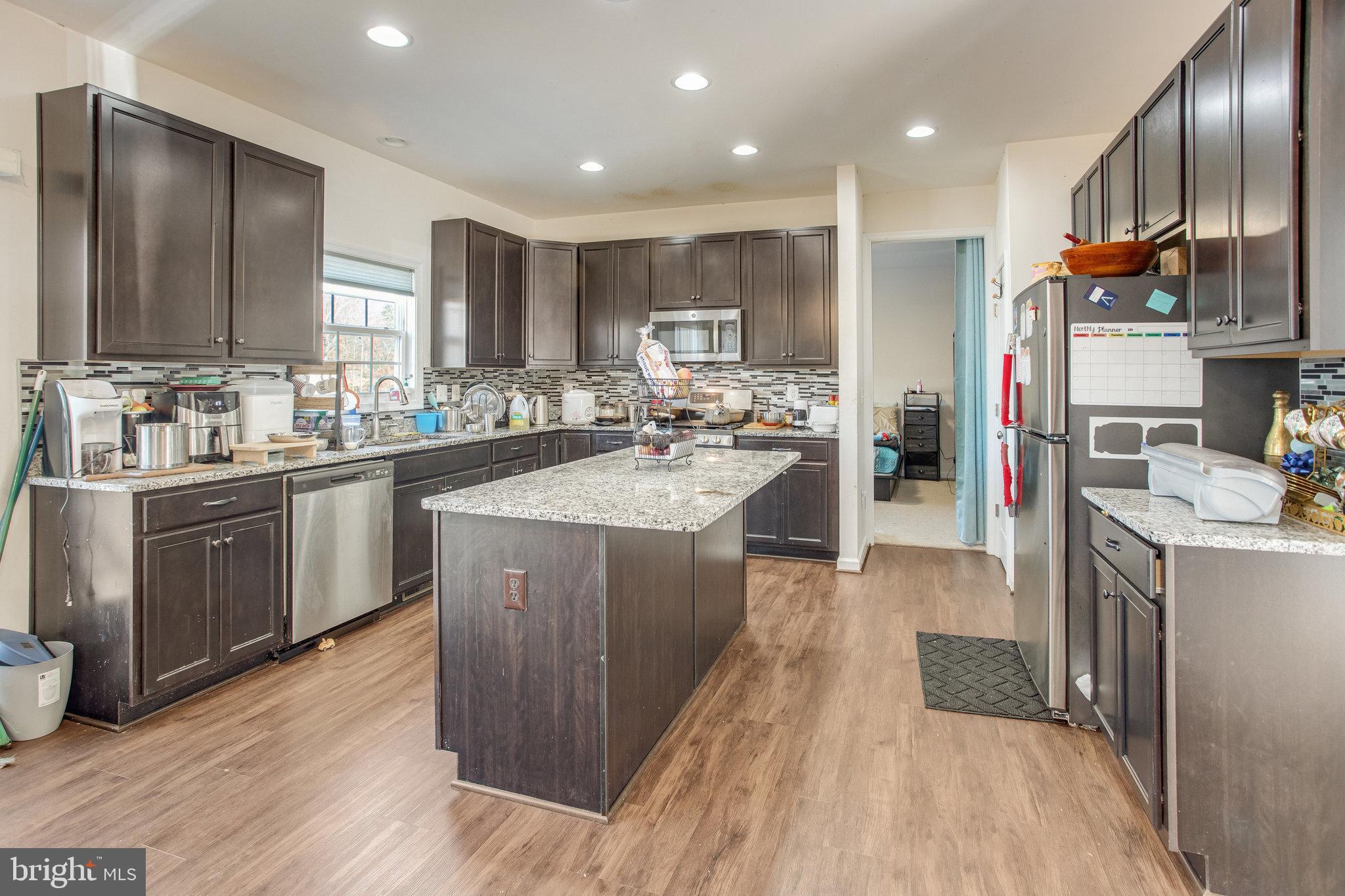 AVALON WOODS - Residential