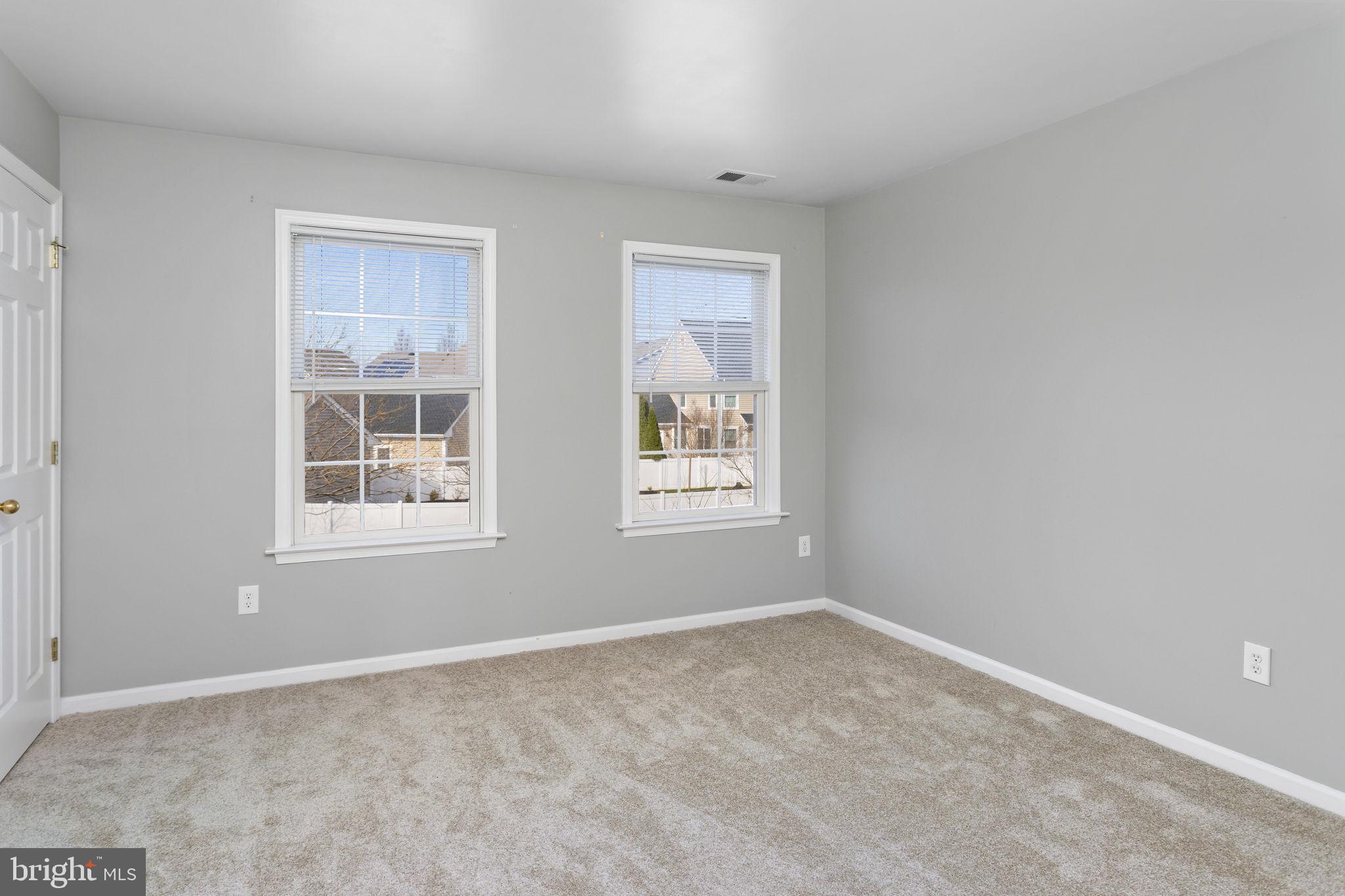 TOWN CENTER - Residential Lease