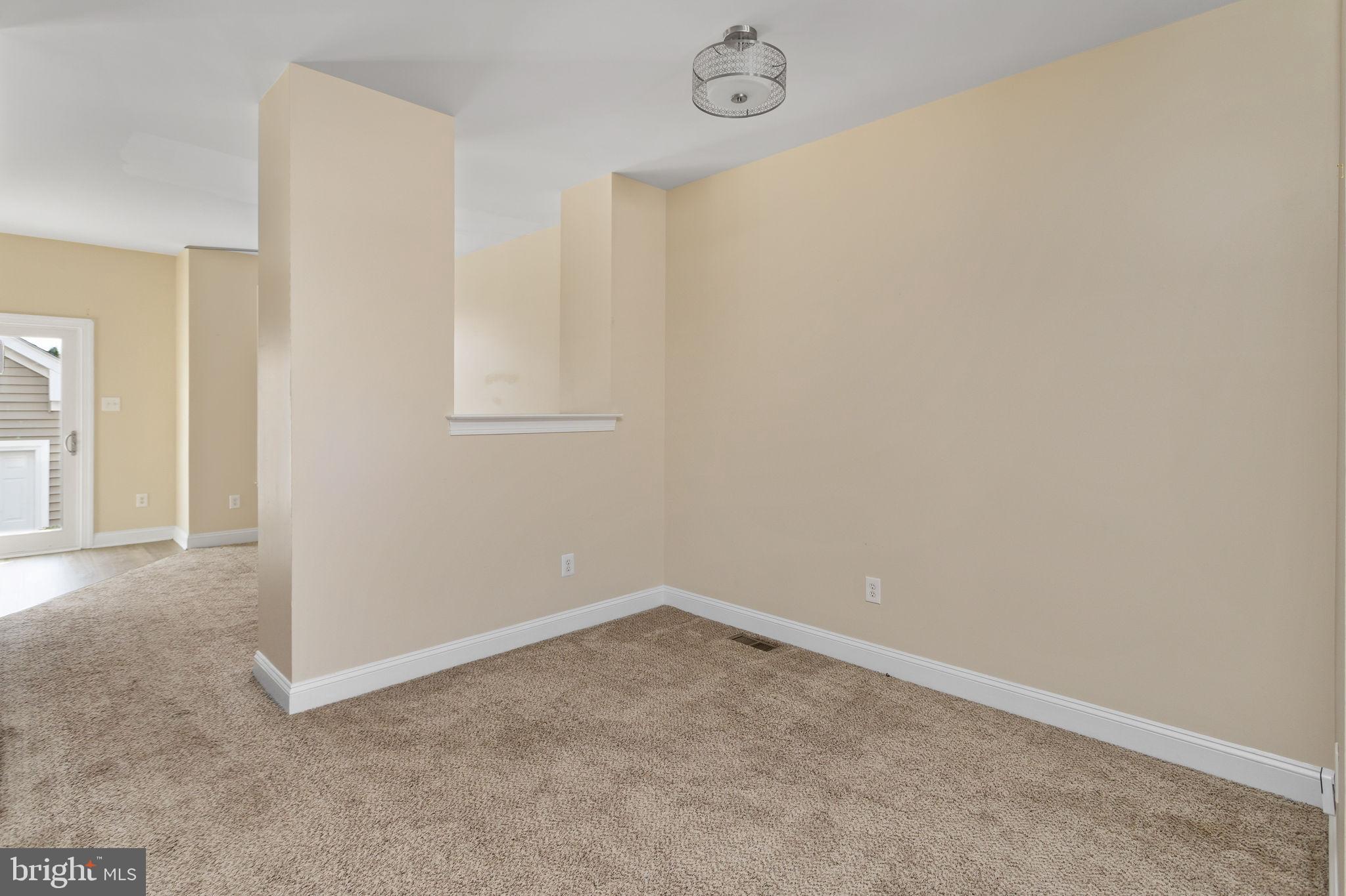 TOWN CENTER - Residential Lease