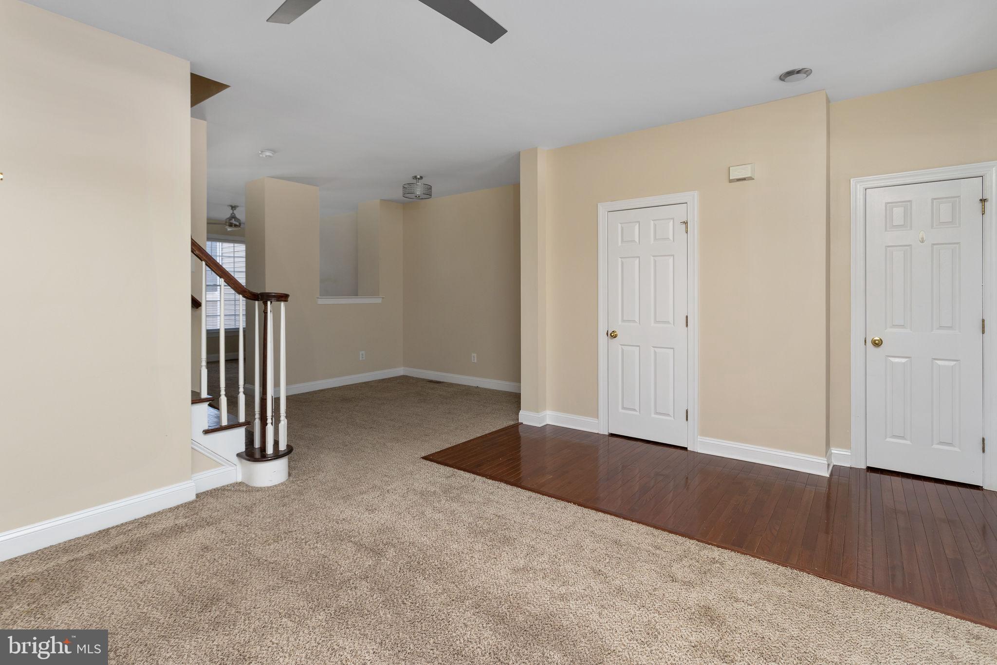 TOWN CENTER - Residential Lease