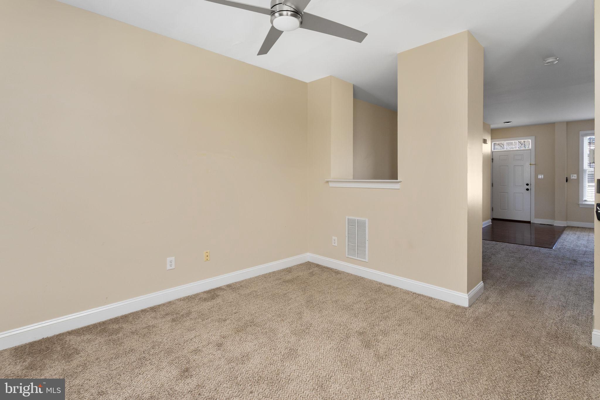 TOWN CENTER - Residential Lease