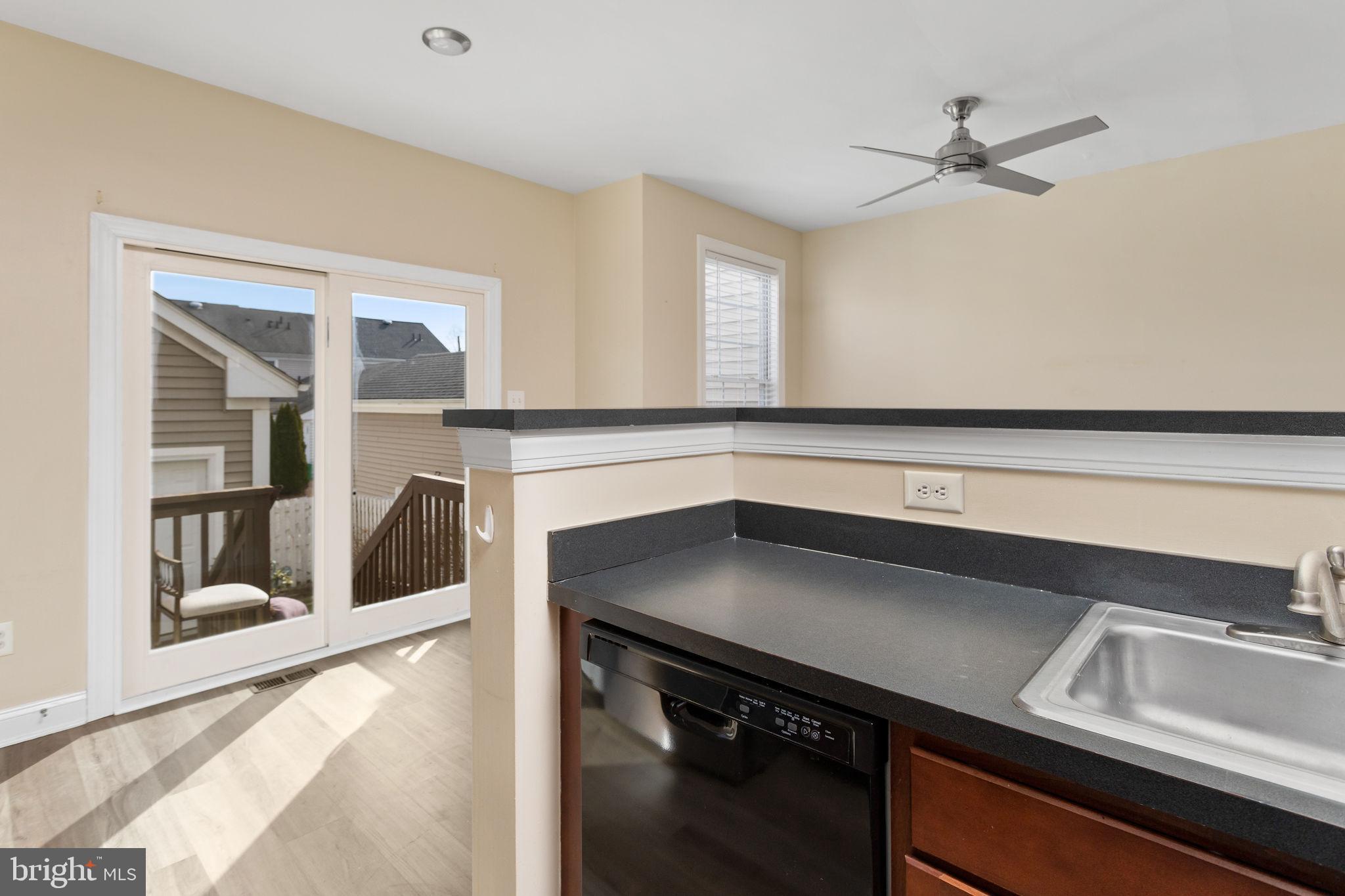 TOWN CENTER - Residential Lease