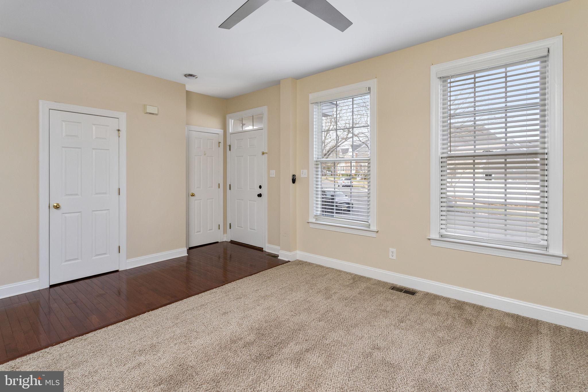 TOWN CENTER - Residential Lease