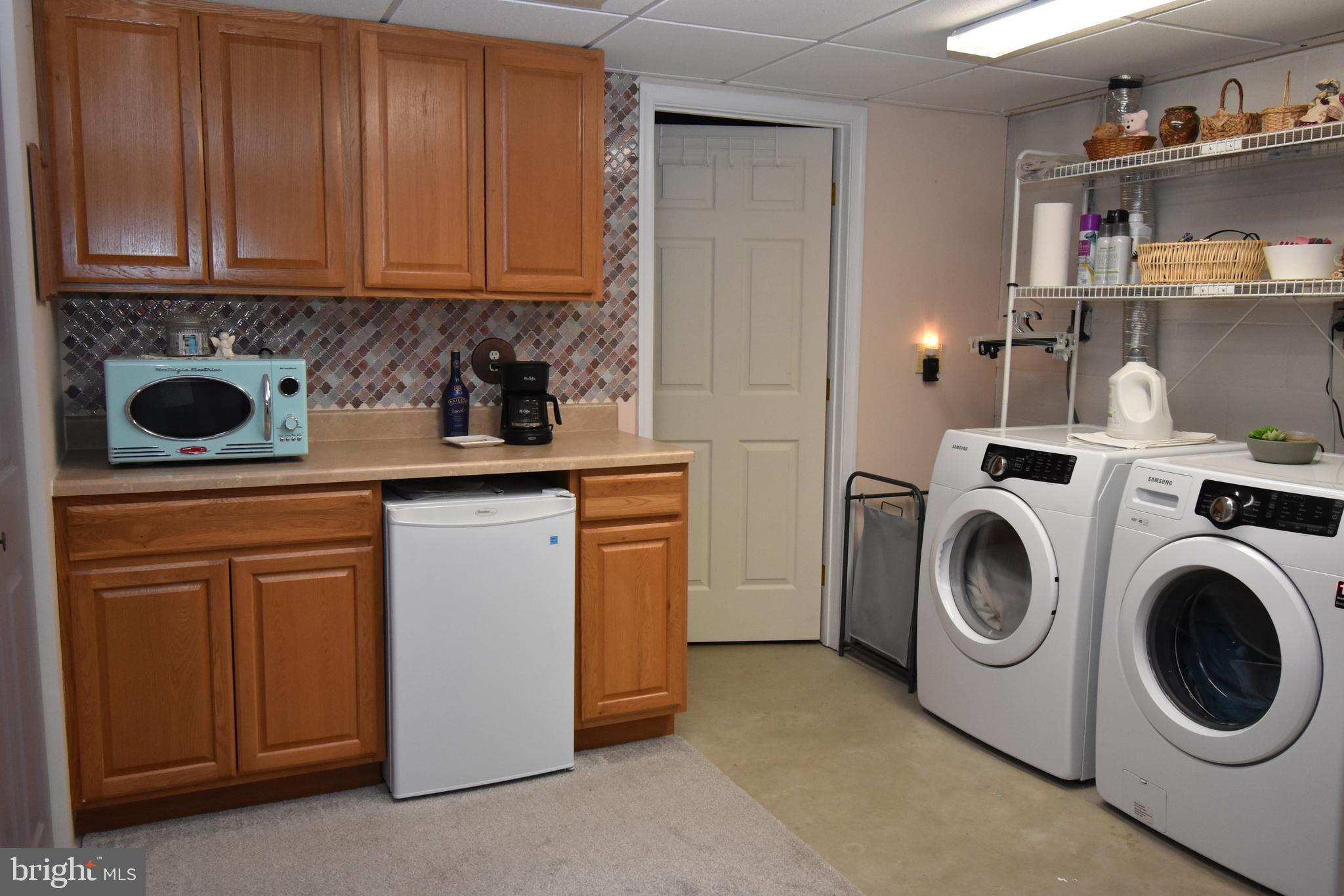 RICHLYN MANOR - Residential