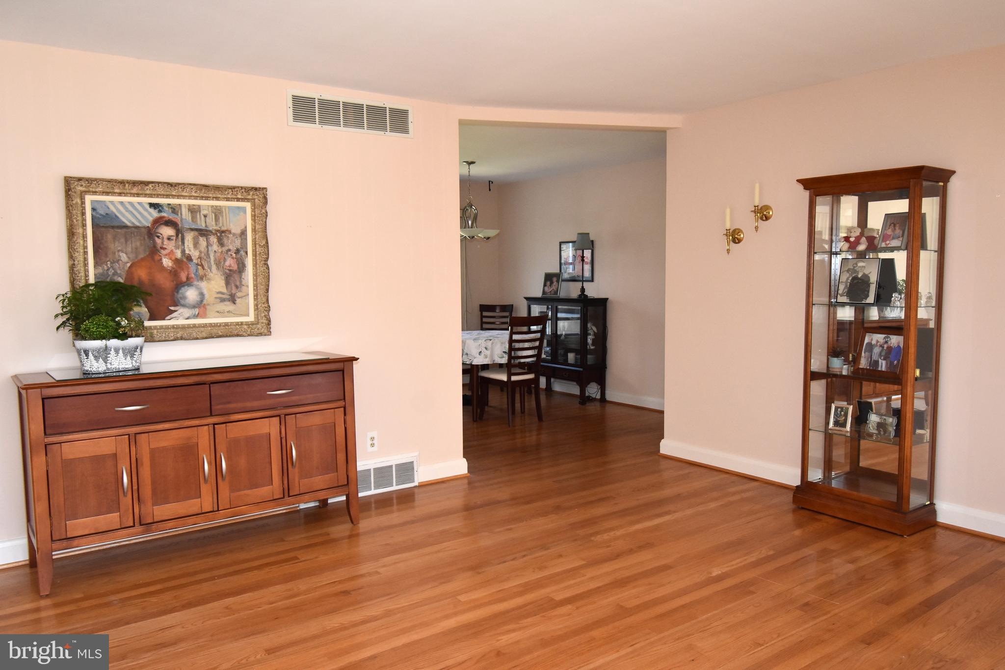 RICHLYN MANOR - Residential