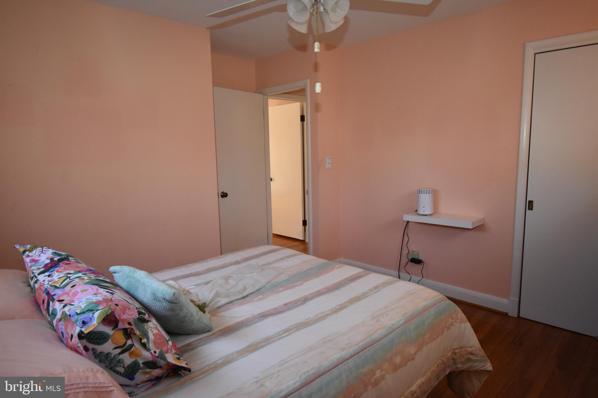 RICHLYN MANOR - Residential