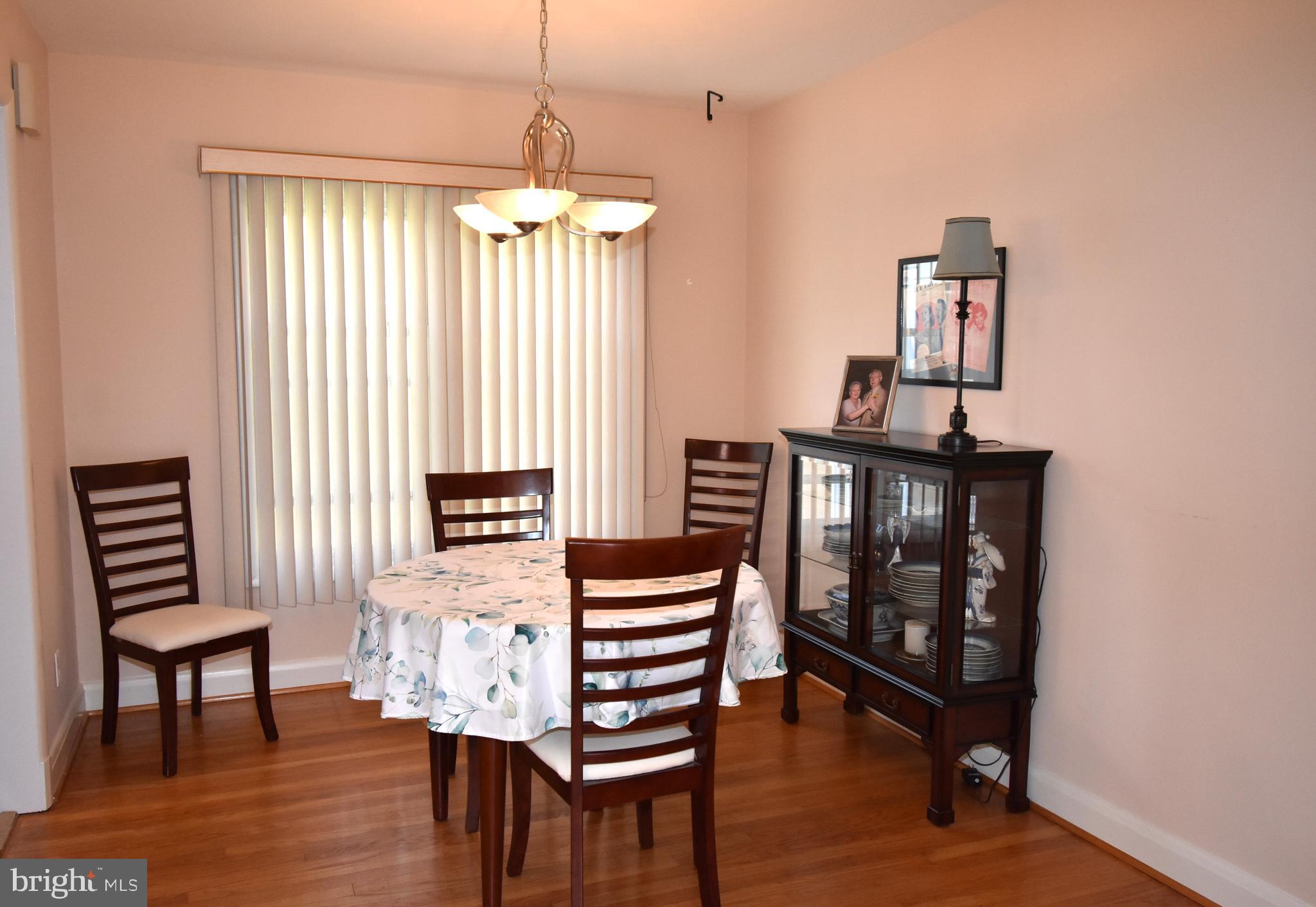 RICHLYN MANOR - Residential