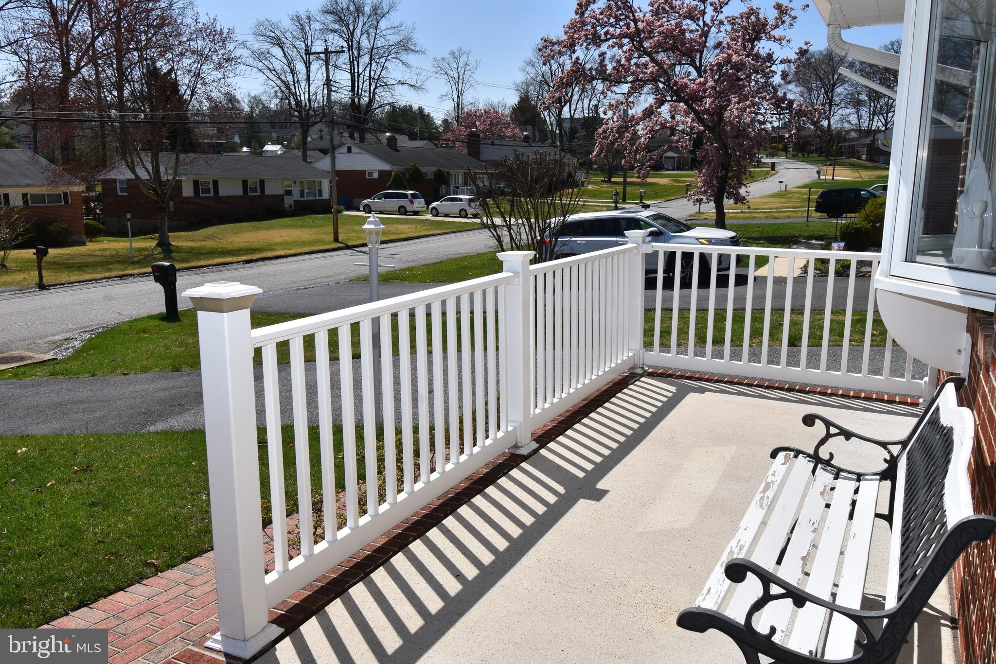 RICHLYN MANOR - Residential