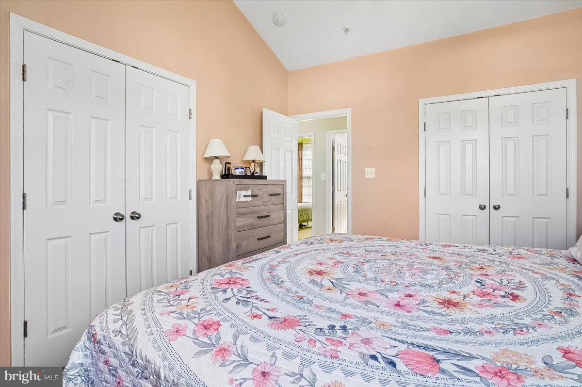 CRESTWOOD - Residential