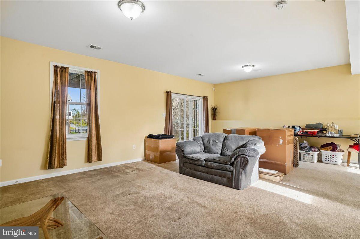 CRESTWOOD - Residential