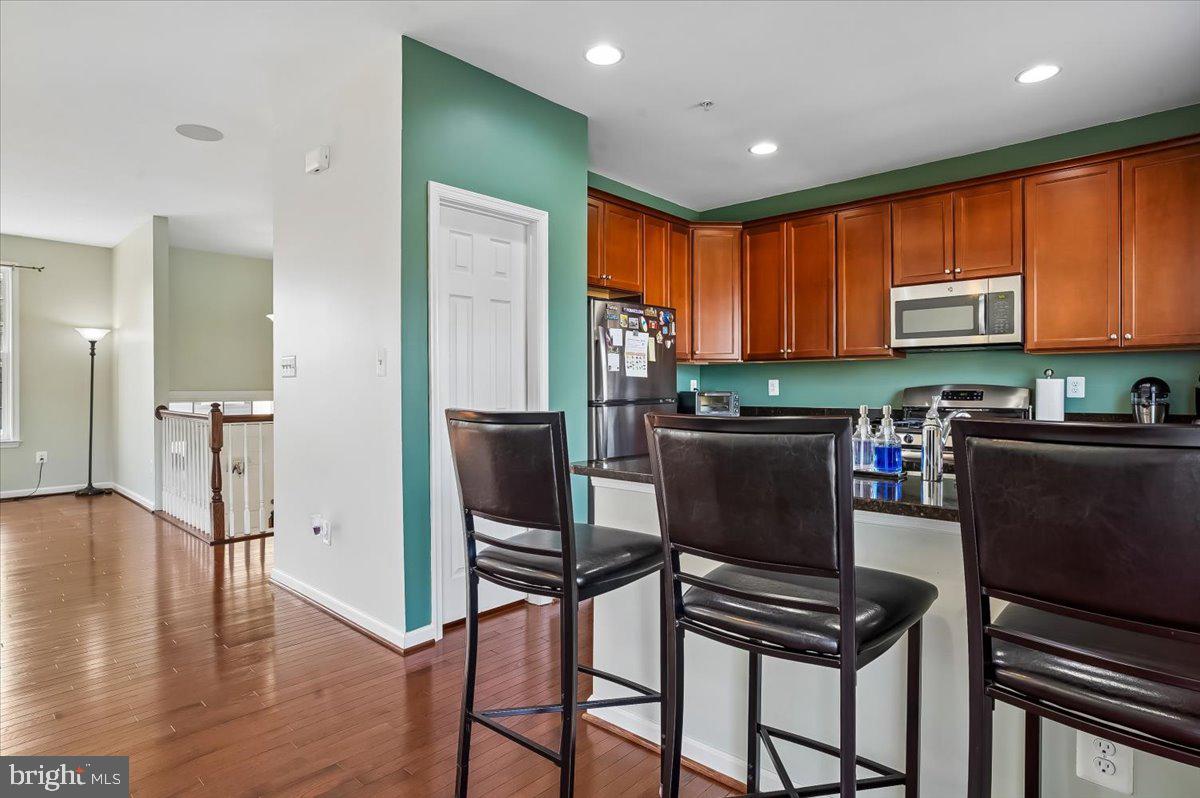 CRESTWOOD - Residential