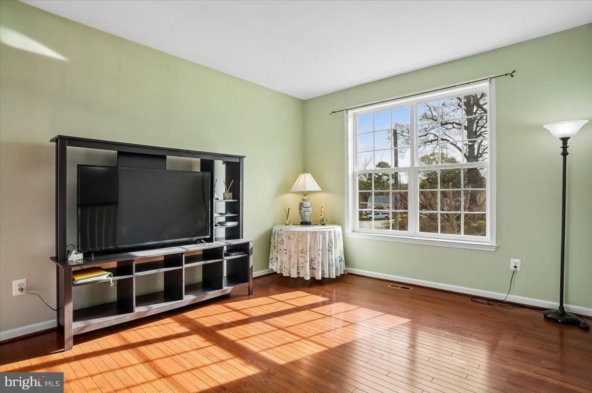 CRESTWOOD - Residential