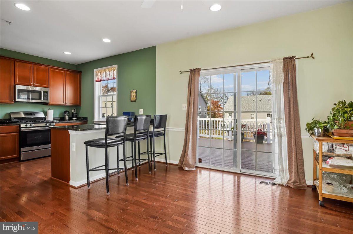 CRESTWOOD - Residential