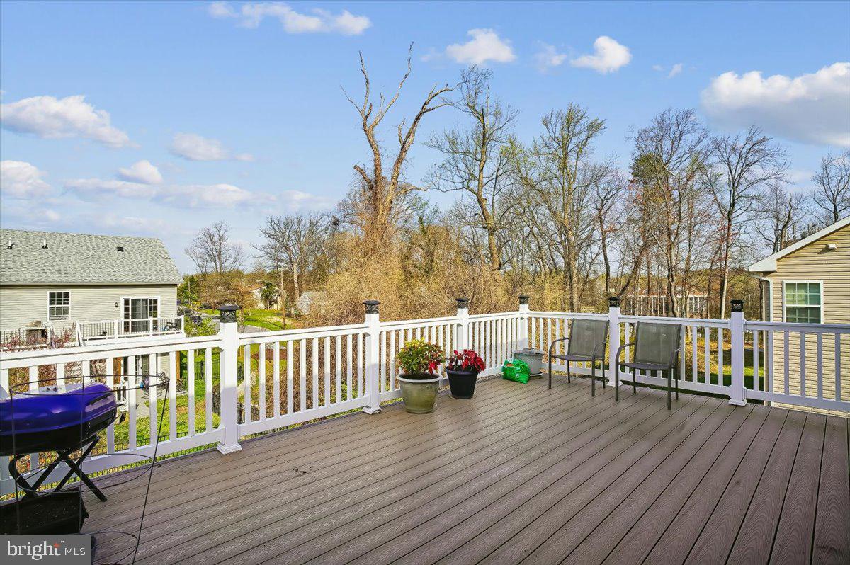 CRESTWOOD - Residential