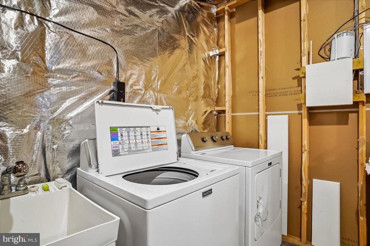 CRESTWOOD - Residential