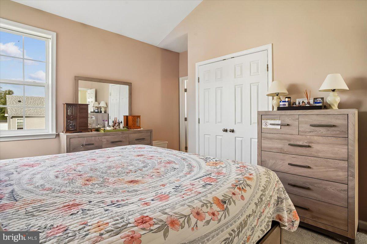 CRESTWOOD - Residential