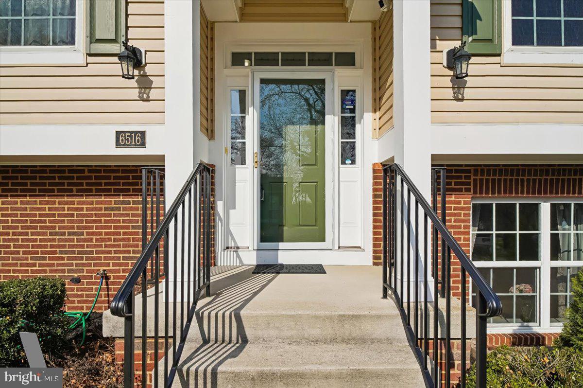 CRESTWOOD - Residential