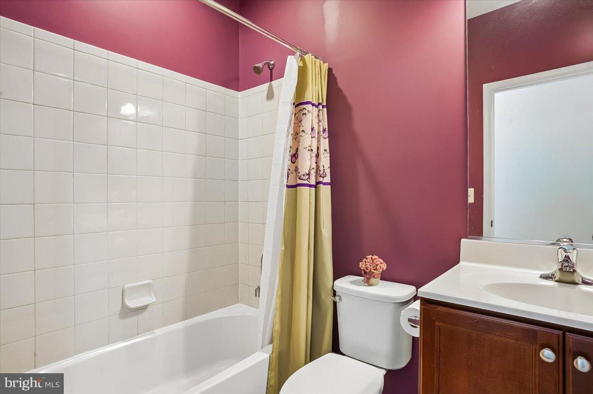 CRESTWOOD - Residential