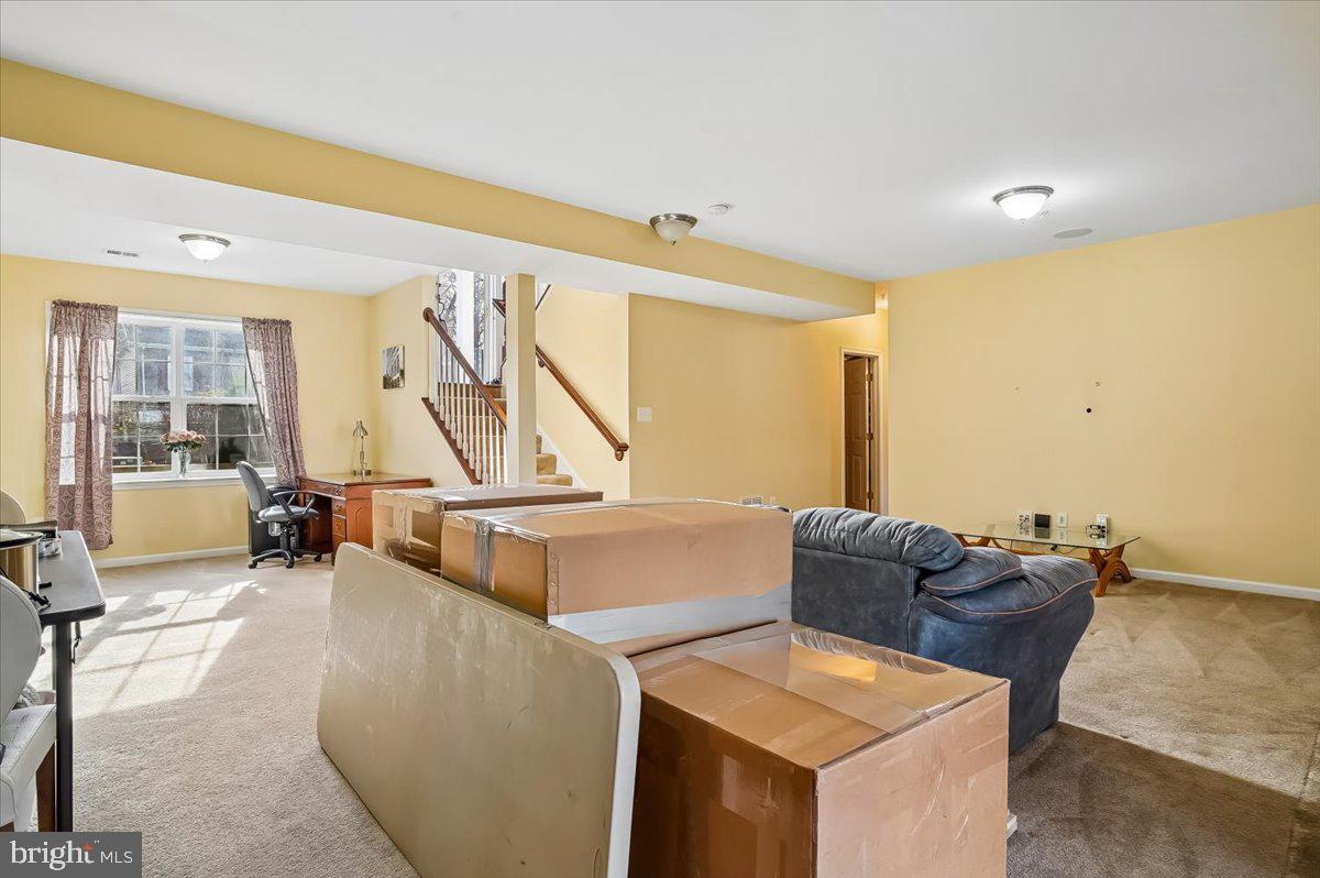 CRESTWOOD - Residential