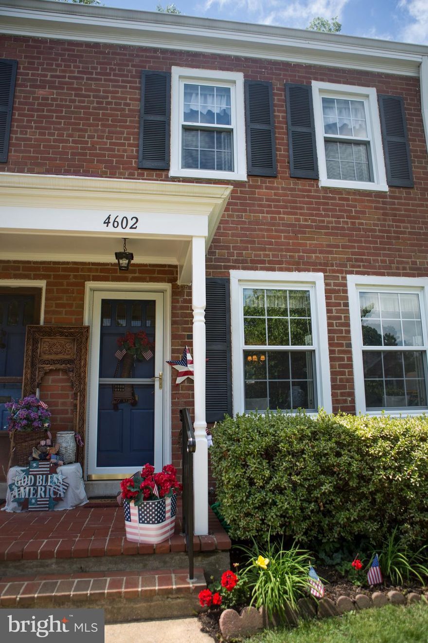Fairlington Village Clarendon II model end unit with updated kitchen and bathrooms. Quartz countertops, stainless steel appliances, hardwood floors, tile, high-efficiency windows, California closets, crown molding. Huge attic - plenty of storage. On cul-de-sac w/ 2 parking spots. Fenced & landscaped brick patio. Close to 395, Pentagon, Main State, 2 blocks from Metro bus stop, easy access Pentagon and Constitution Ave, DC. Bikeshares in nearby Shirlington. Community boasts 6 swimming pools, 12 tennis courts, fitness trails, playgrounds, tot-lot, parks, seasonal farmers market. Pets case by case.

24 HOUR NOTICE FOR ALL SHOWINGS REQUIRED. TEXT AGENT TO SCHEDULE APPOINTMENT FOLLOW. TENANT OCCUPIED.