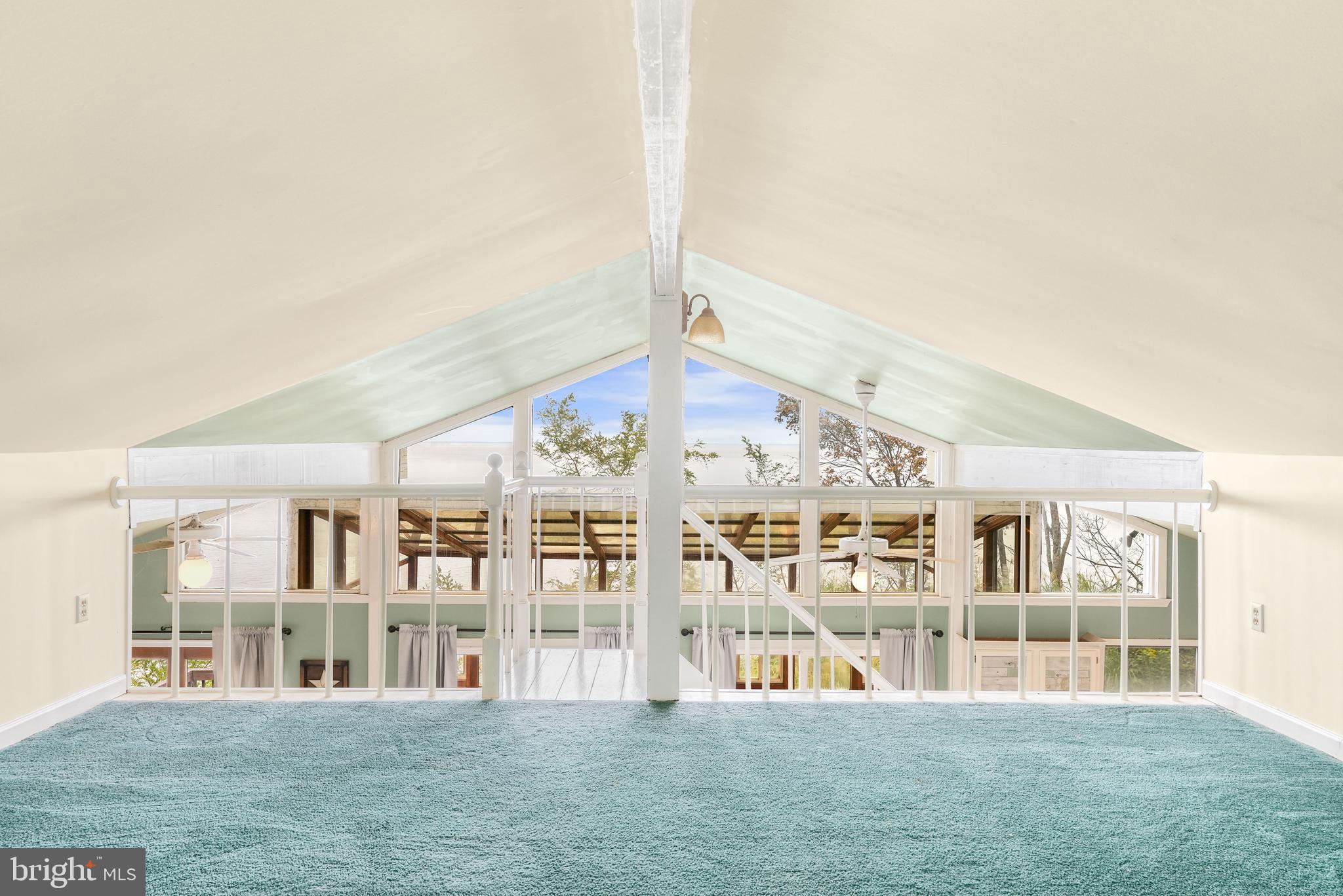 WESTERN SHORES - Residential