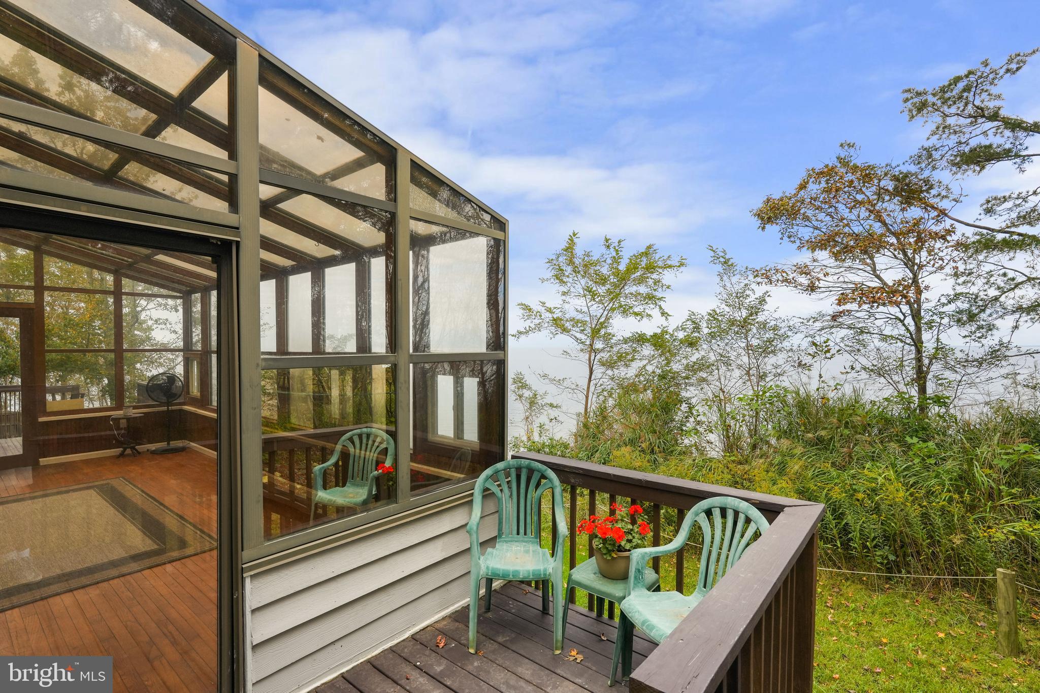 WESTERN SHORES - Residential