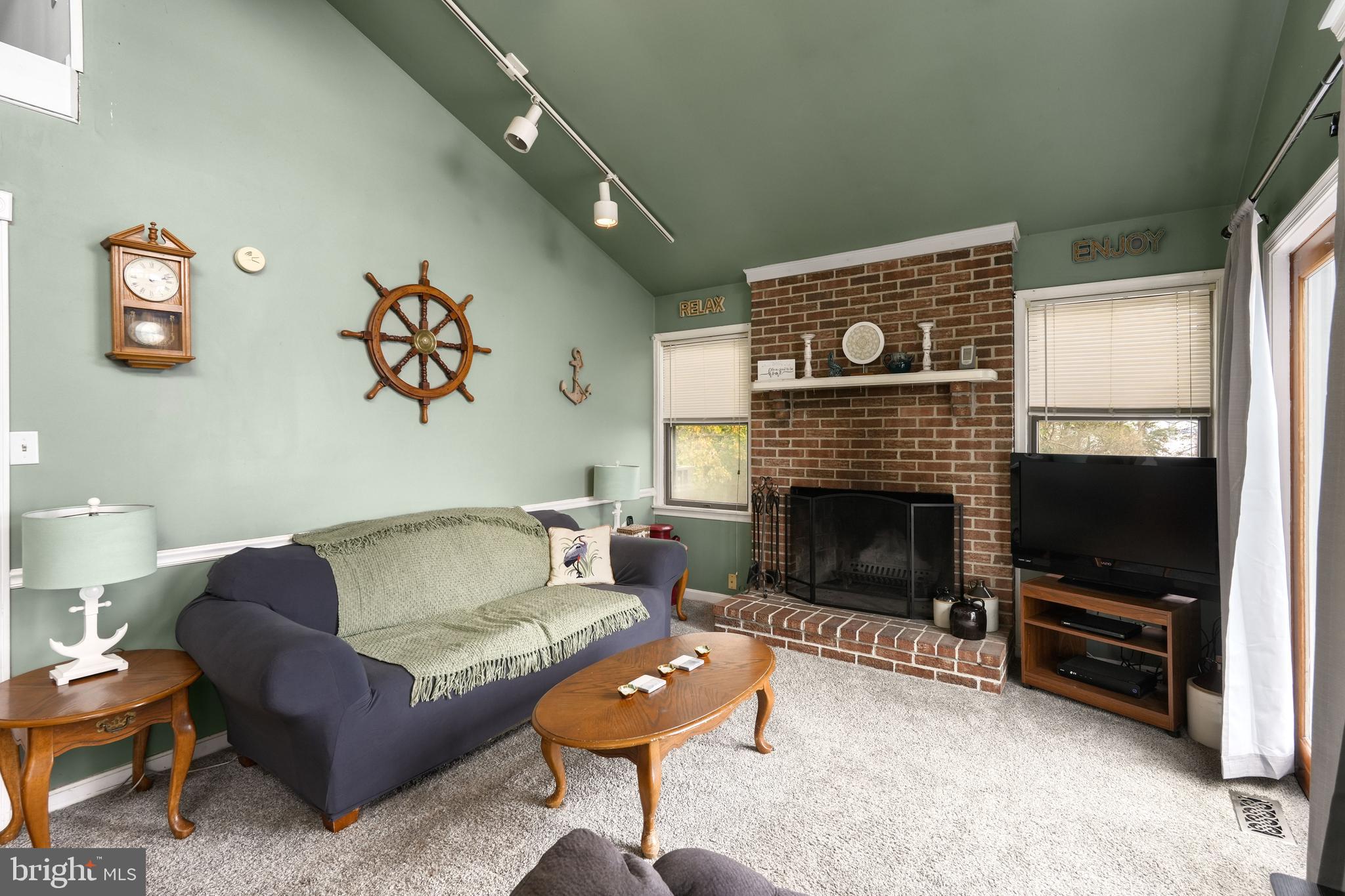 WESTERN SHORES - Residential