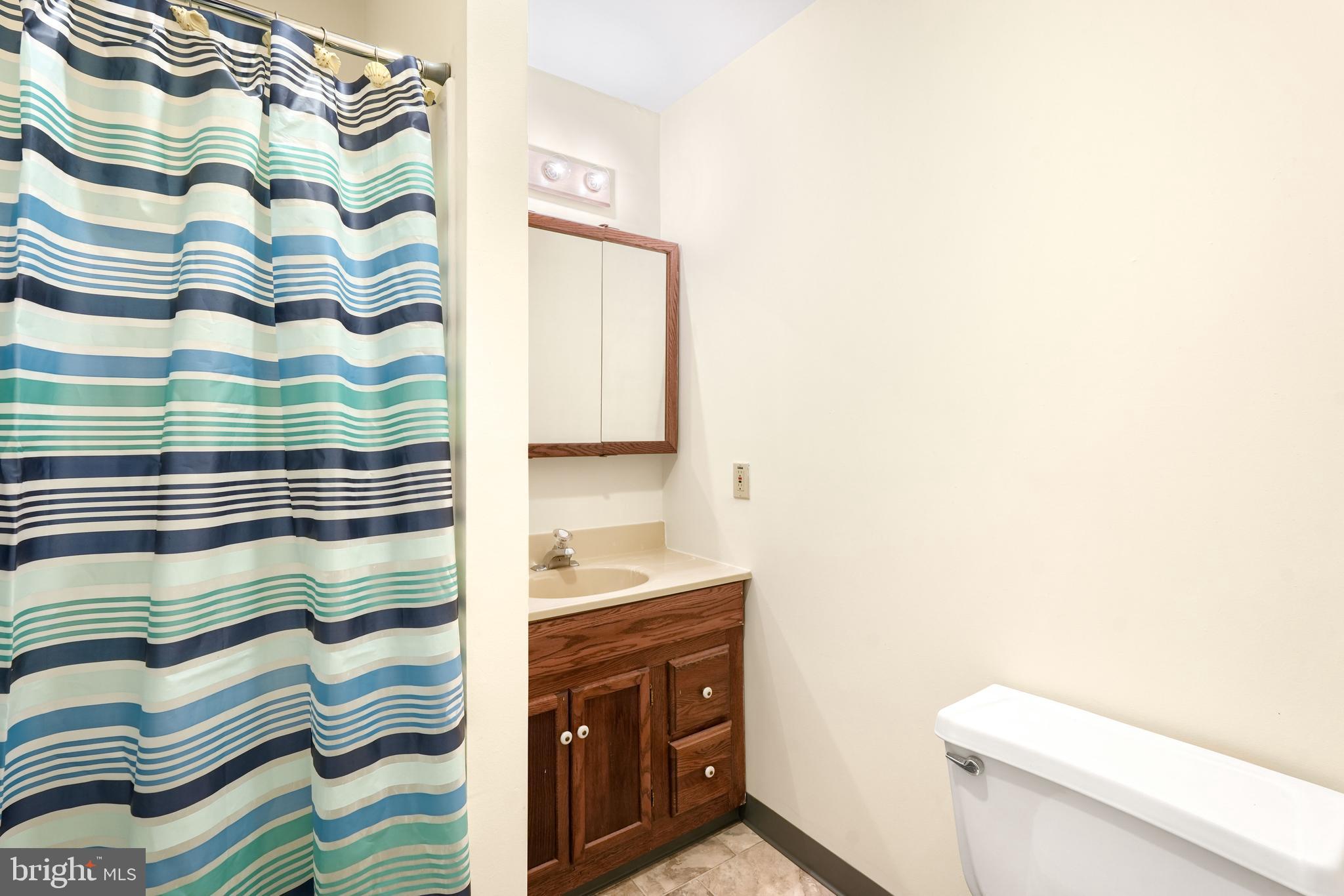 WESTERN SHORES - Residential