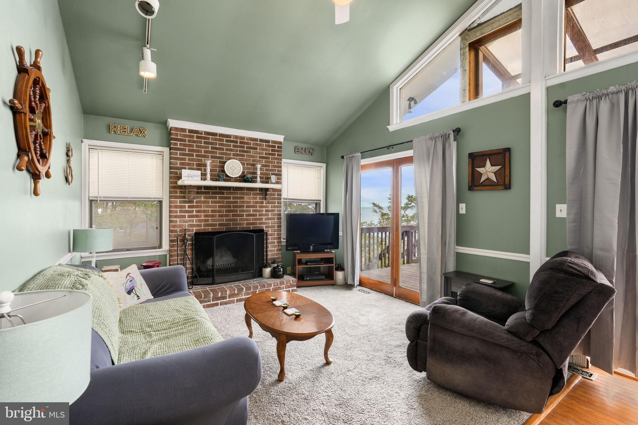 WESTERN SHORES - Residential